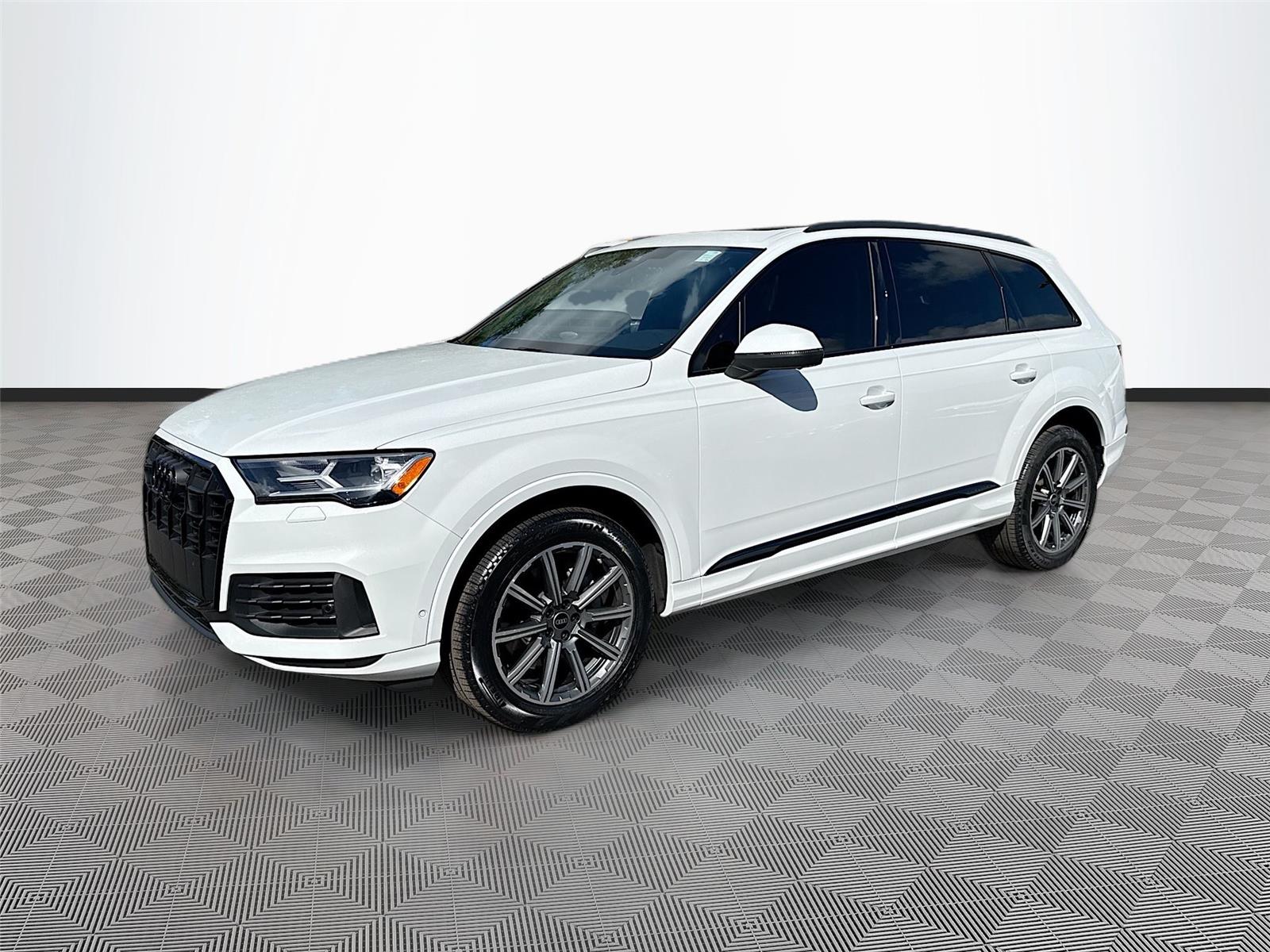 2023 Audi Q7 Premium Plus