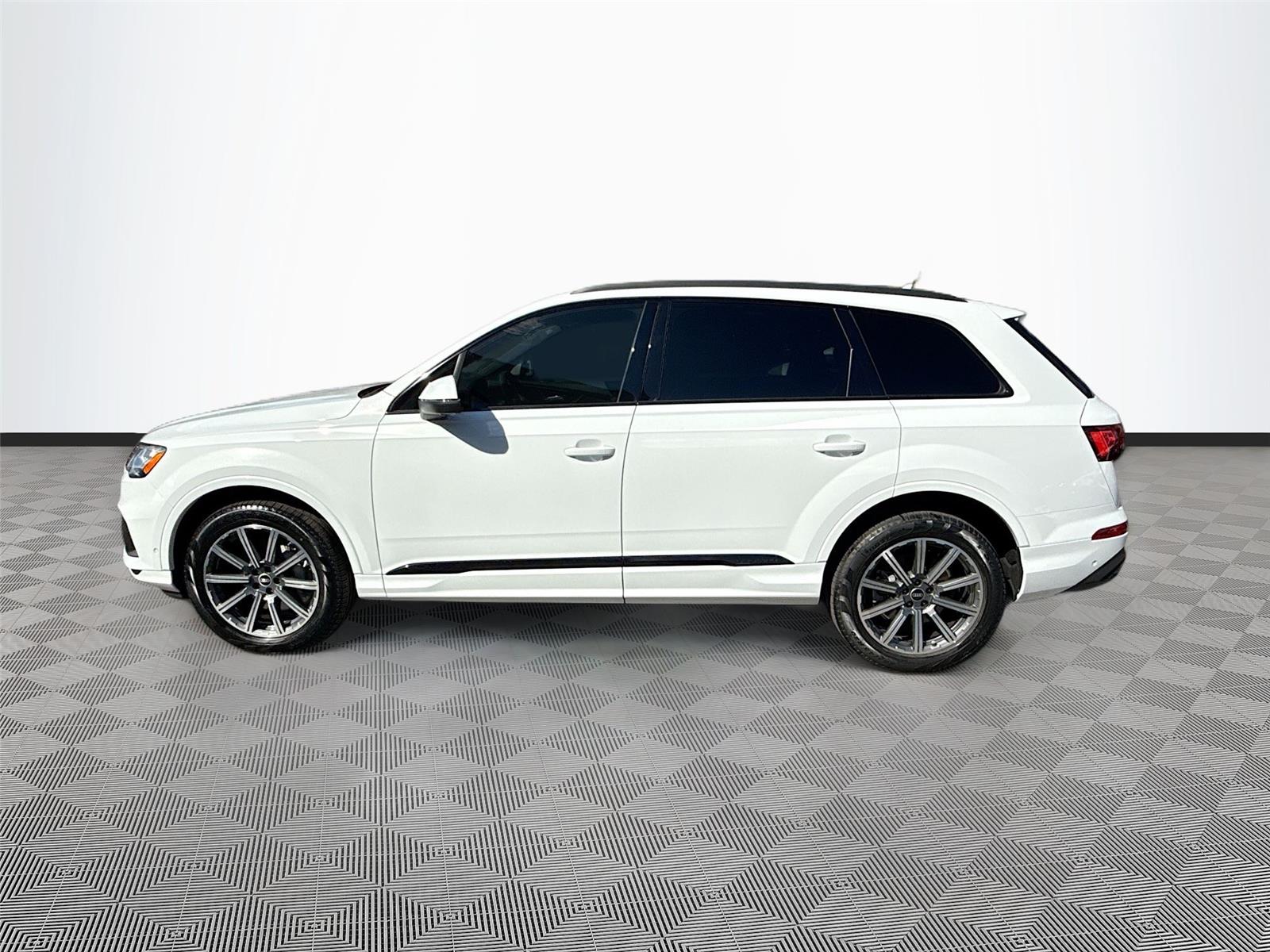 2023 Audi Q7 Premium Plus