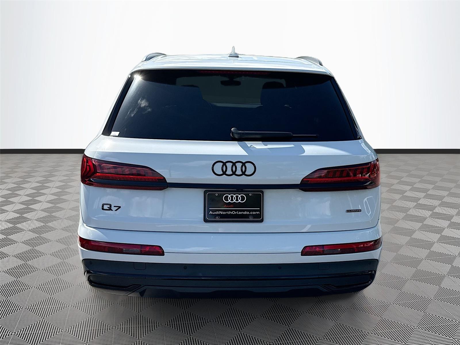 2023 Audi Q7 Premium Plus