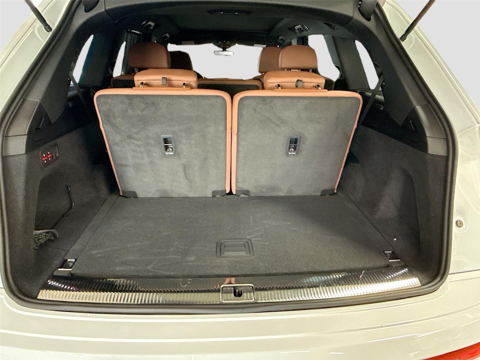 2023 Audi Q7 Premium Plus