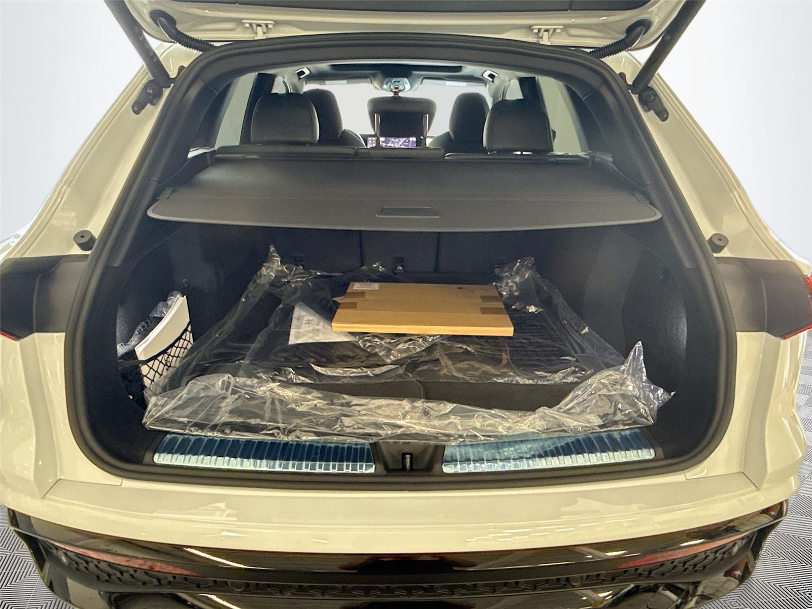 2026 Audi SQ5 Premium Plus