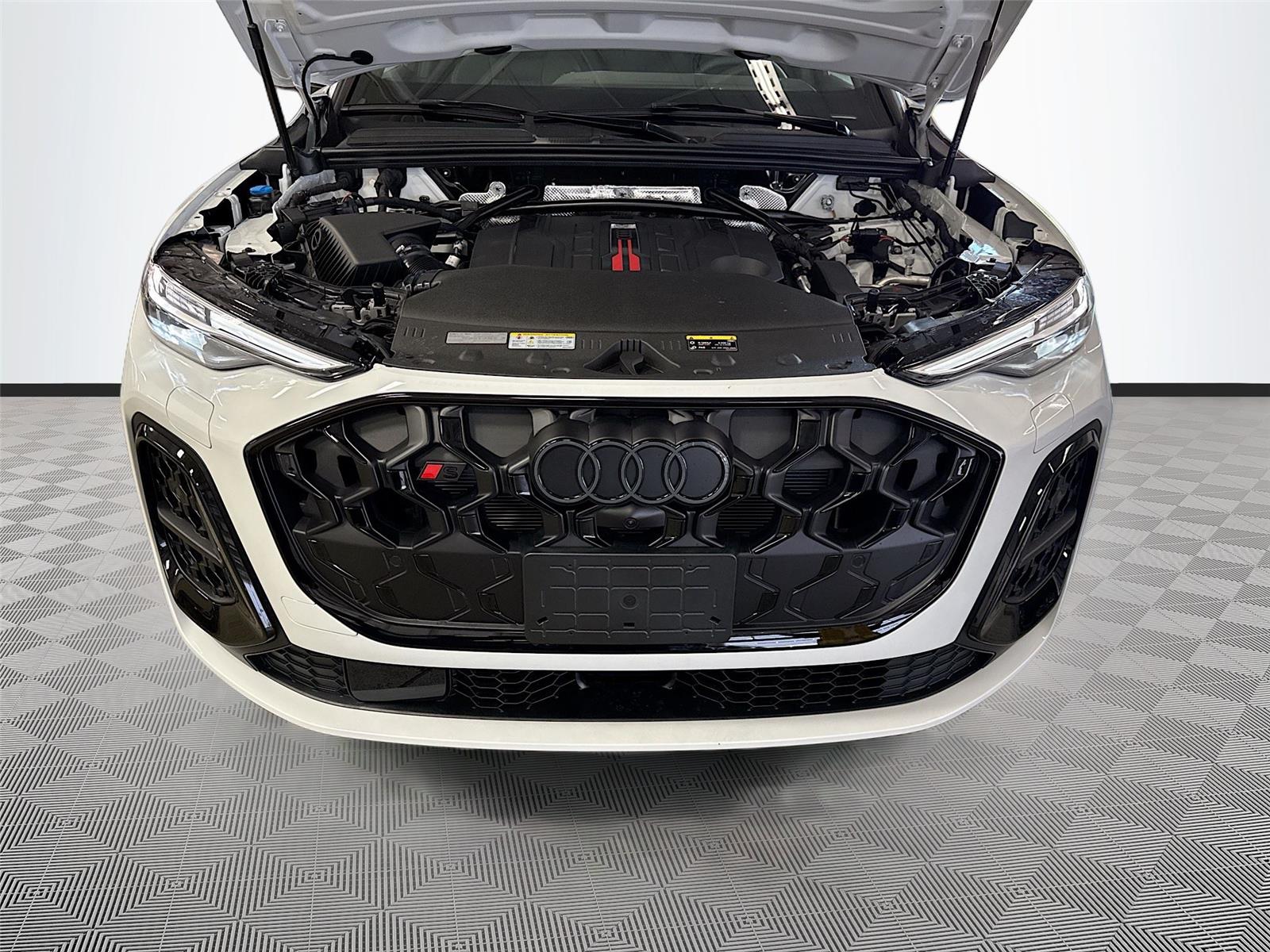 2026 Audi SQ5 Premium Plus