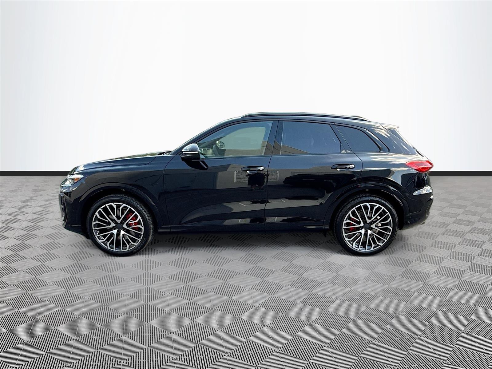 2026 Audi SQ5 Premium Plus