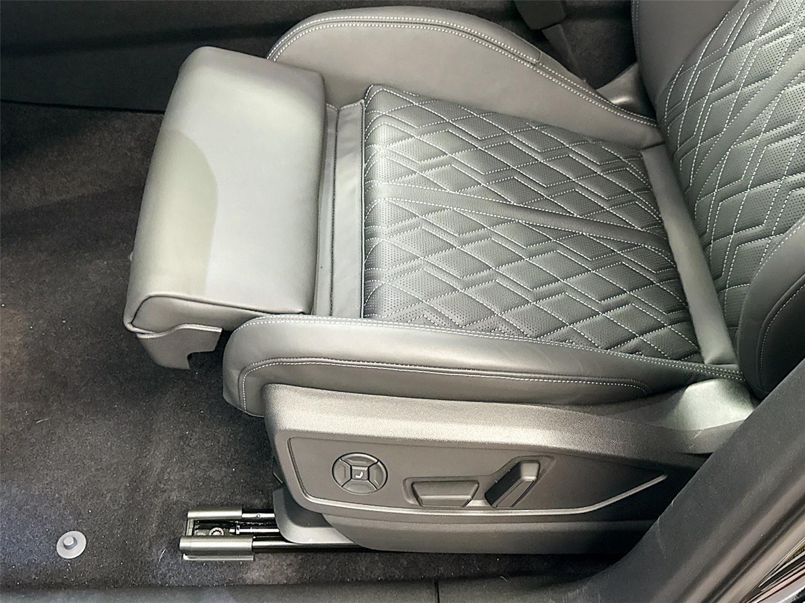 2026 Audi SQ5 Premium Plus