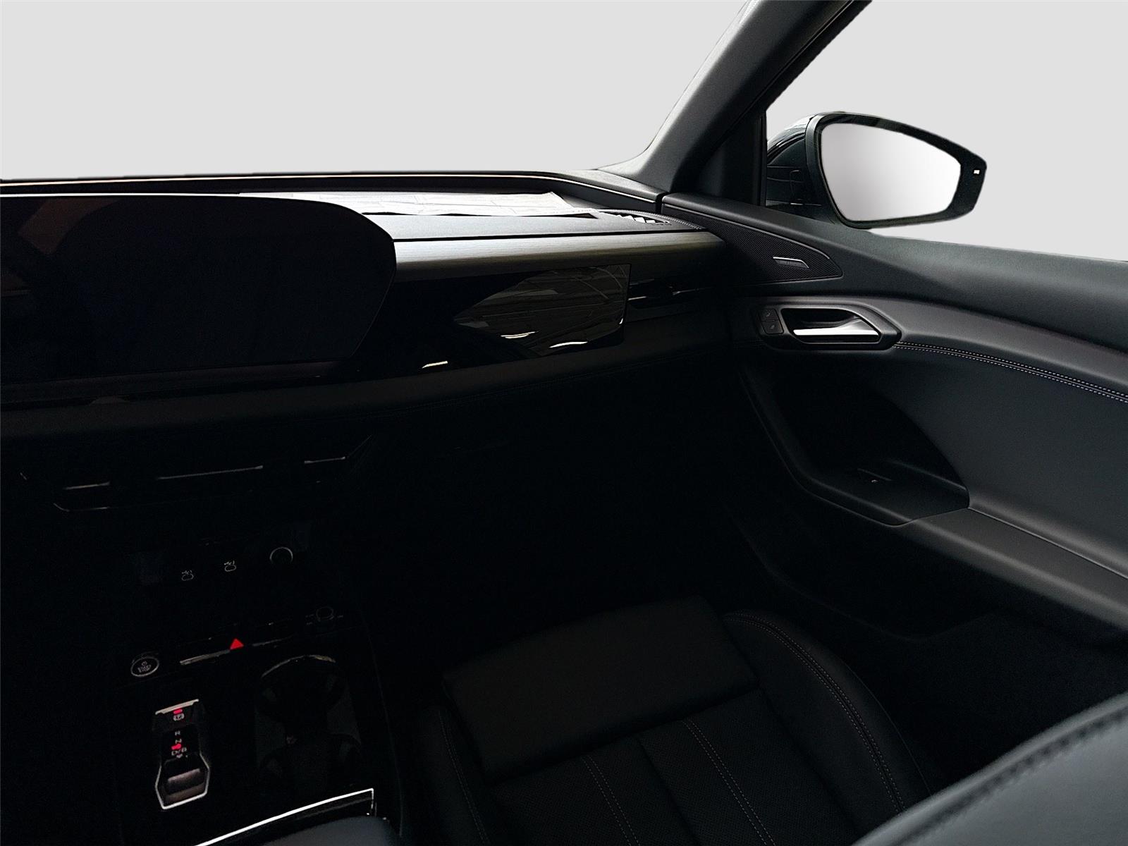 2027 Audi Q6 e-tron Premium Plus