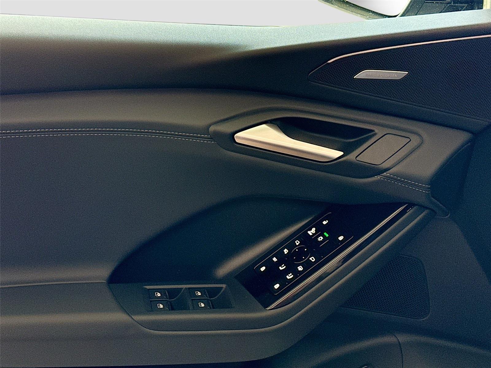 2027 Audi Q6 e-tron Premium Plus