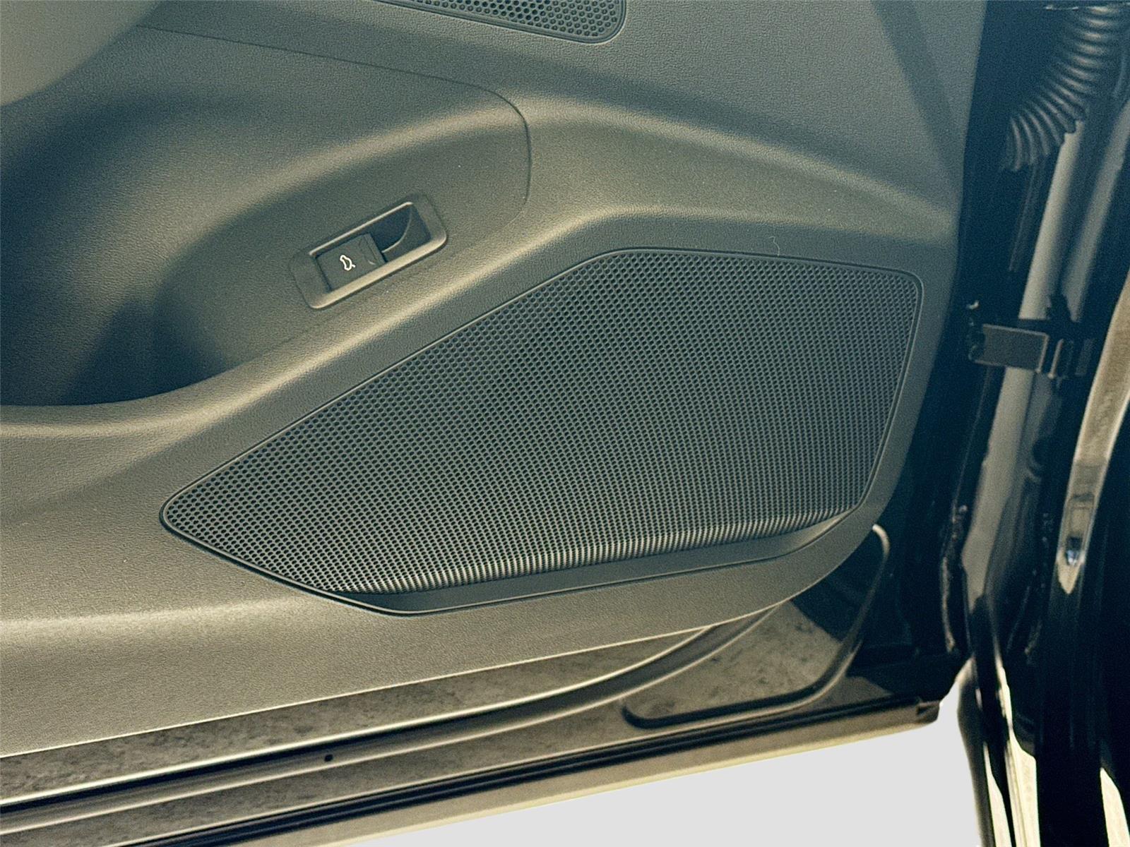 2027 Audi Q6 e-tron Premium Plus