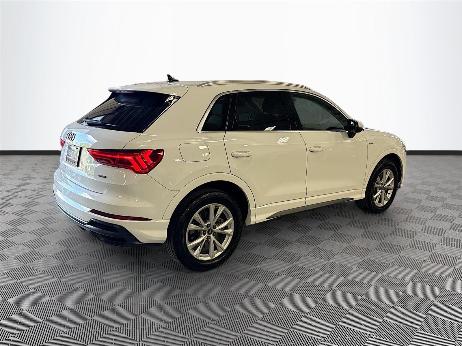 2021 Audi Q3 S line Premium