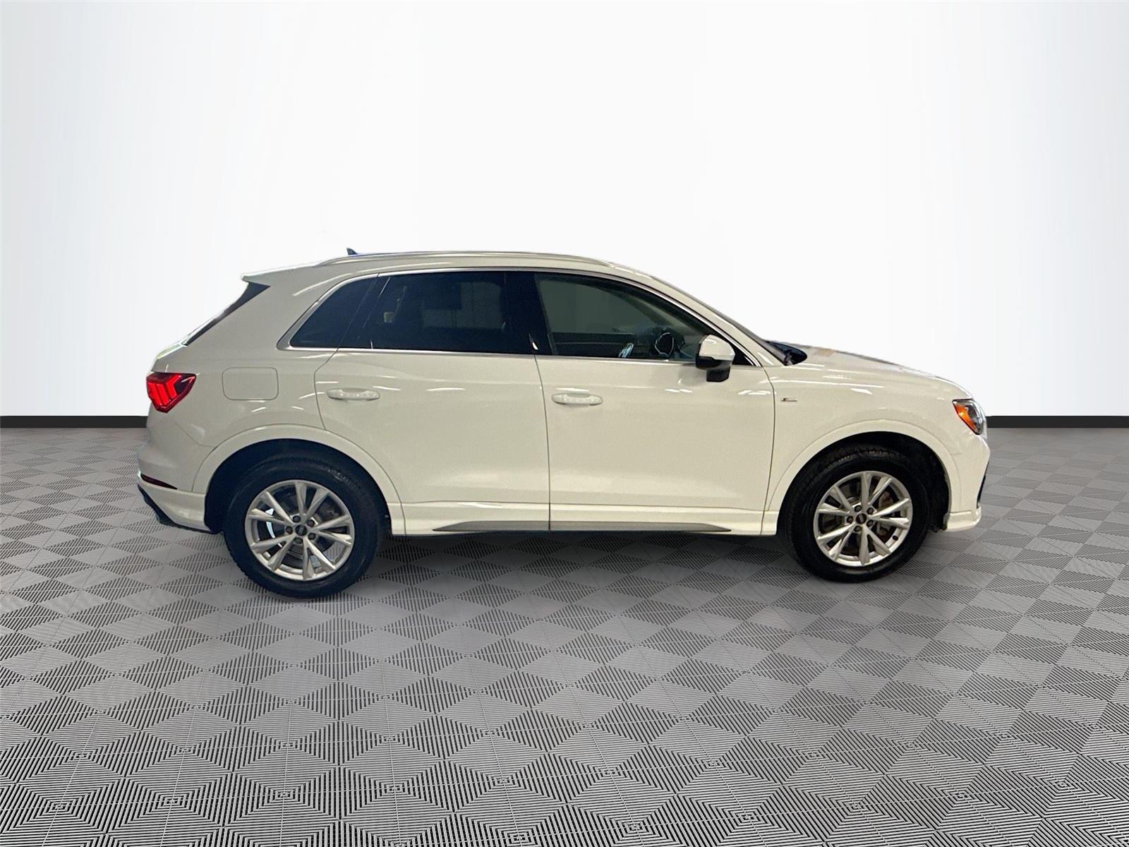 2021 Audi Q3 S line Premium