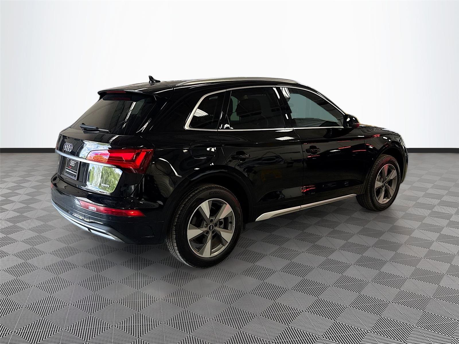 2022 Audi Q5 Premium Plus