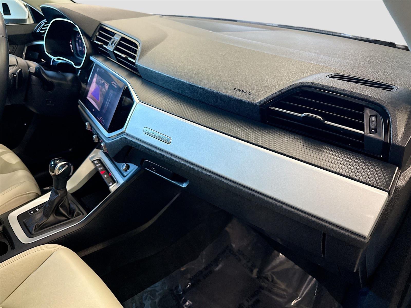 2021 Audi Q3 S line Premium