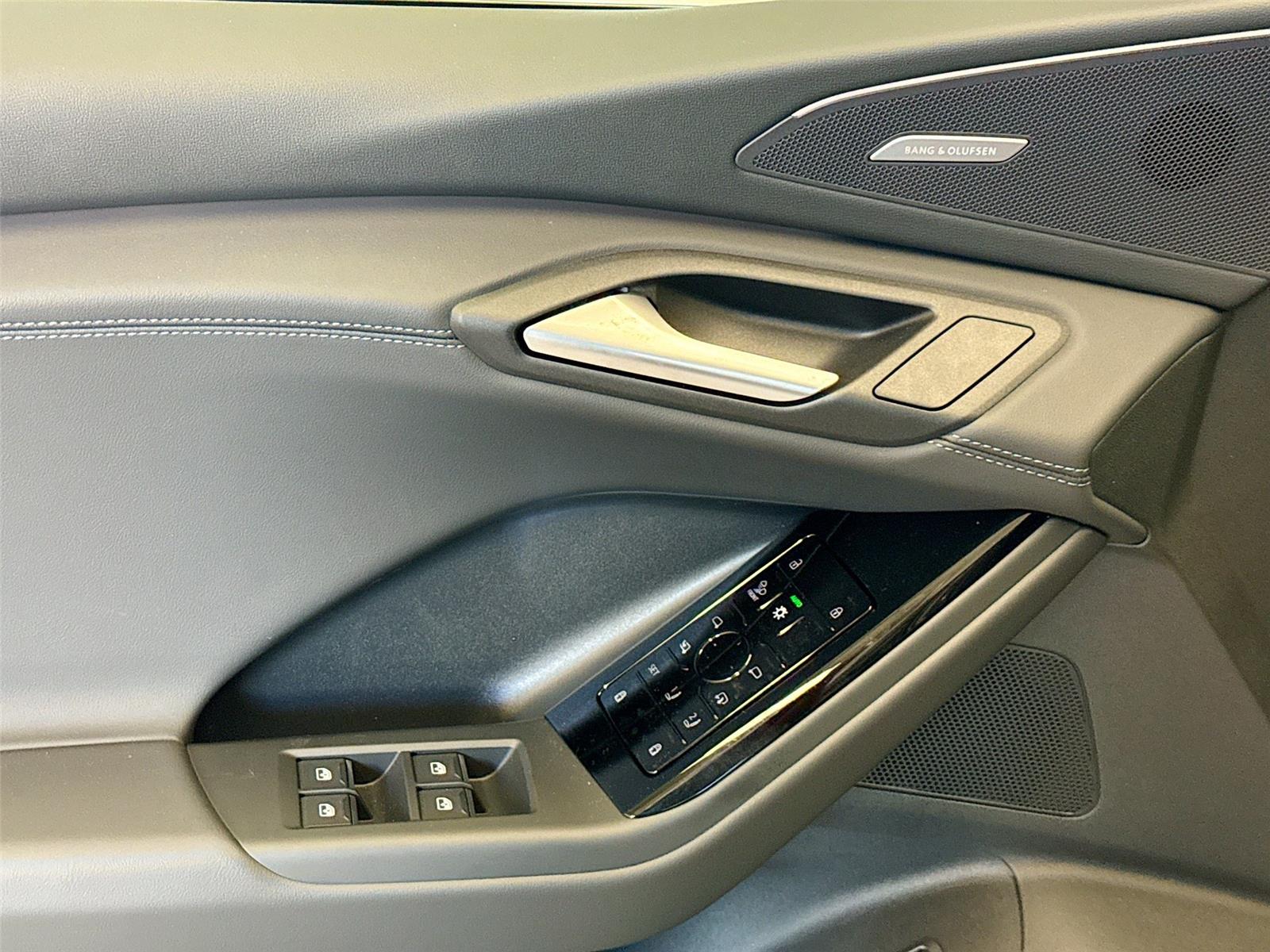 2027 Audi Q6 e-tron Sportback Premium Plus