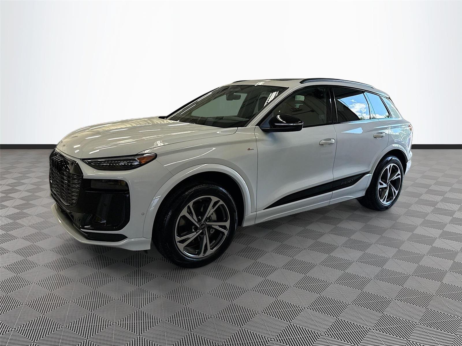 2027 Audi Q6 e-tron Premium Plus