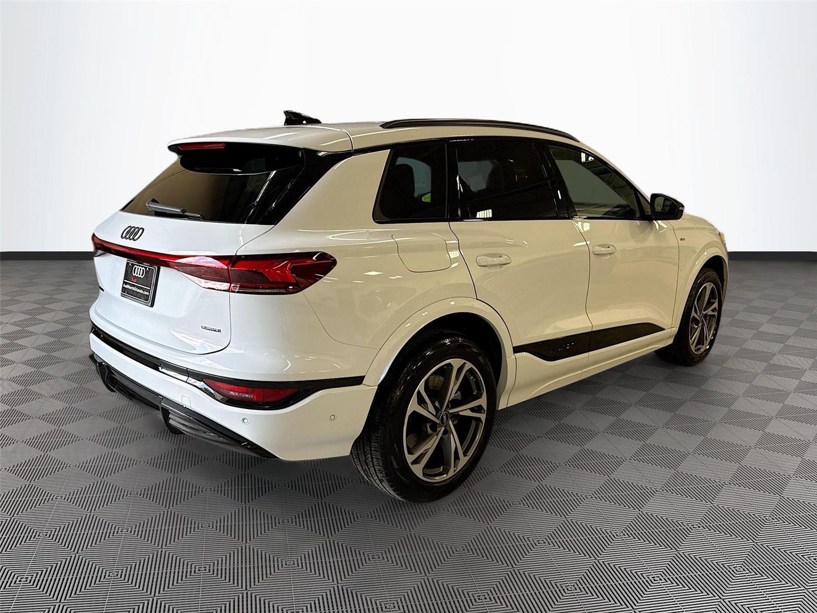 2027 Audi Q6 e-tron Premium Plus