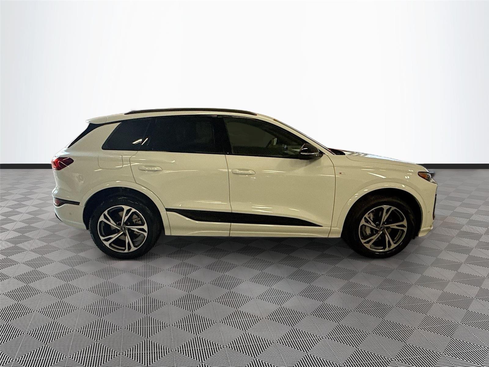 2027 Audi Q6 e-tron Premium Plus