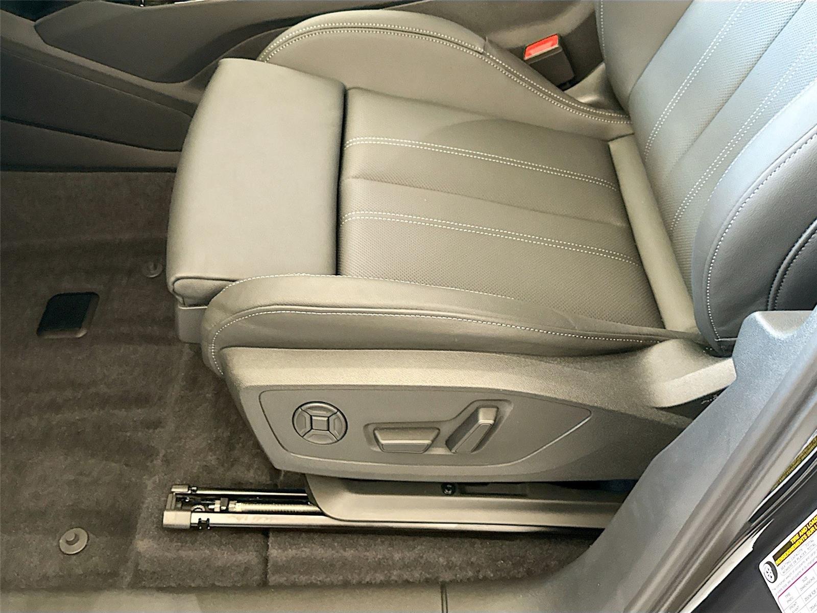 2027 Audi Q6 e-tron Premium Plus