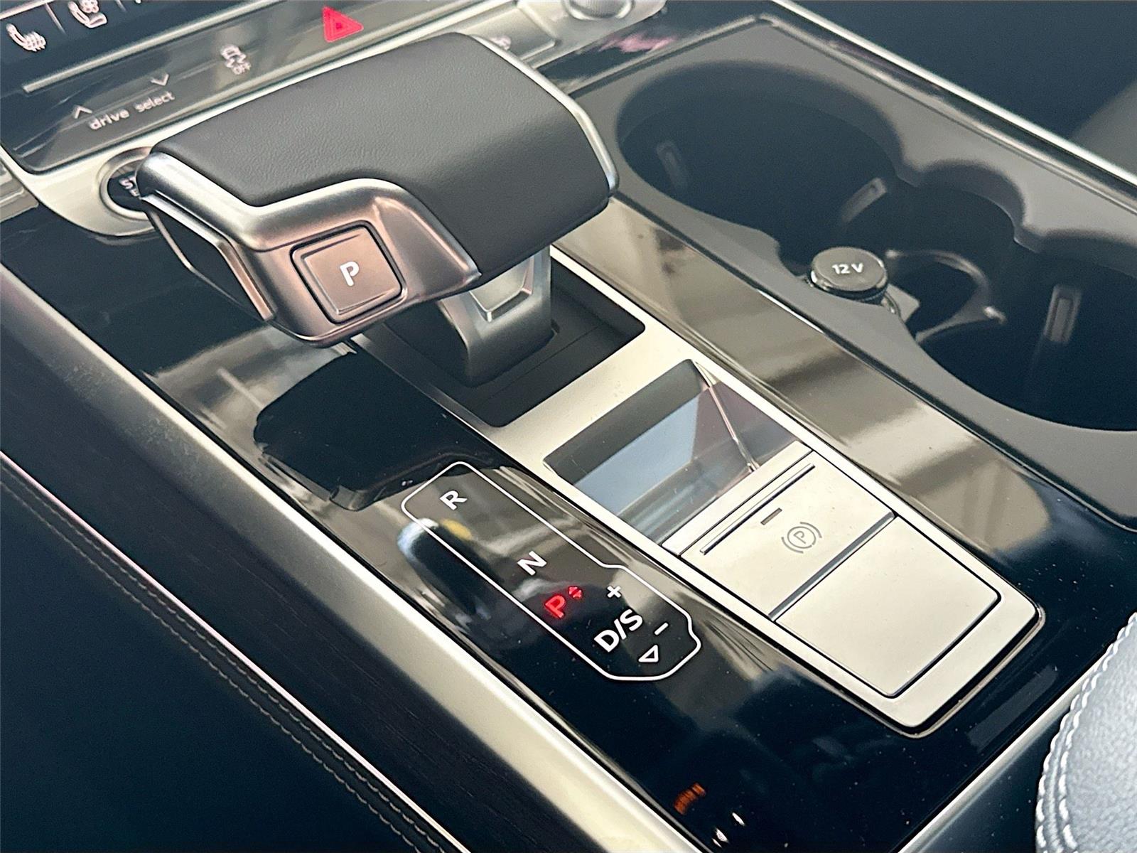 2026 Audi Q7 Premium Plus