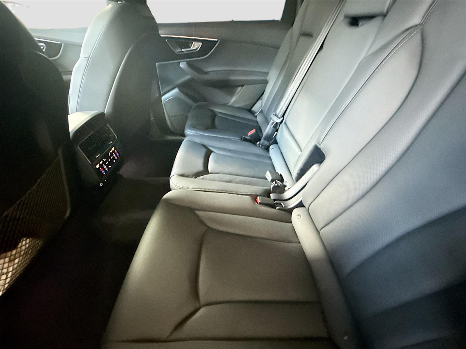 2026 Audi Q7 Premium Plus