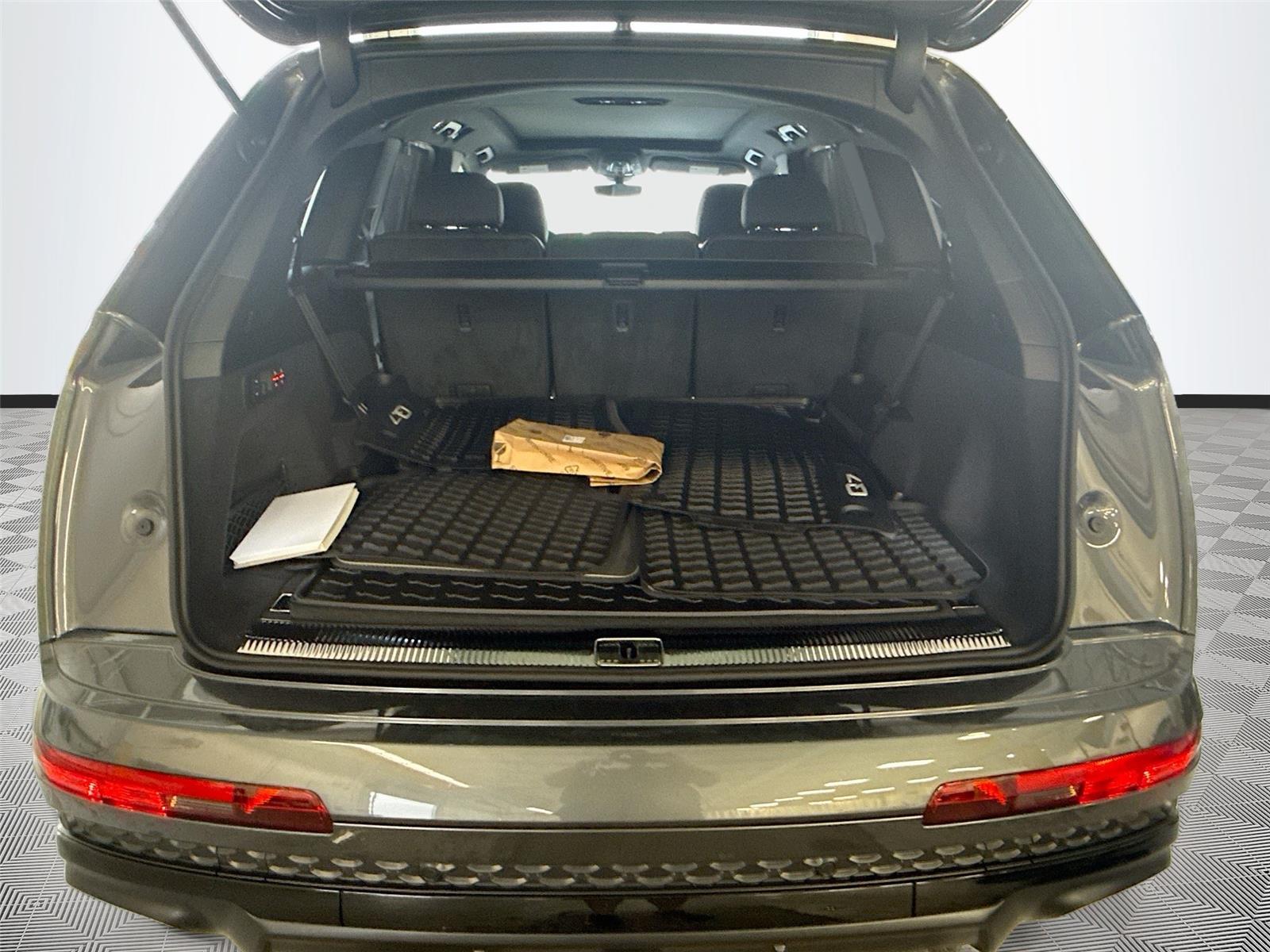 2026 Audi Q7 Premium Plus