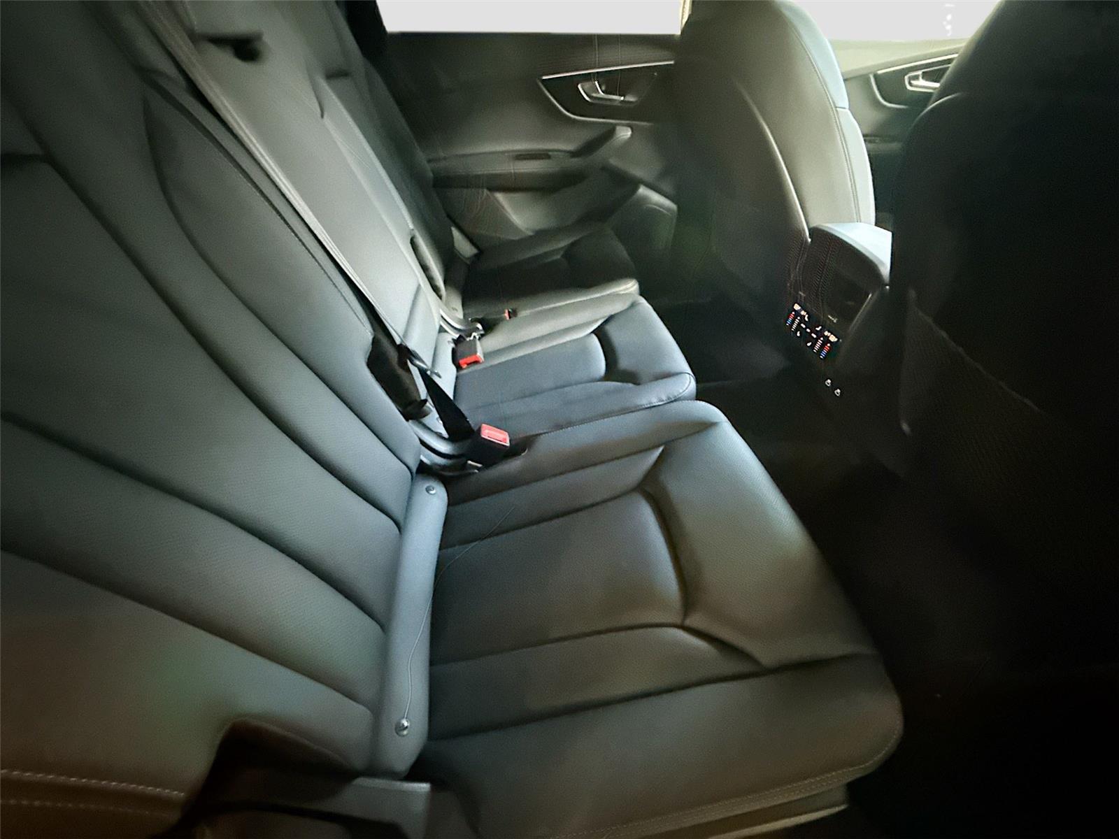 2026 Audi Q7 Premium Plus