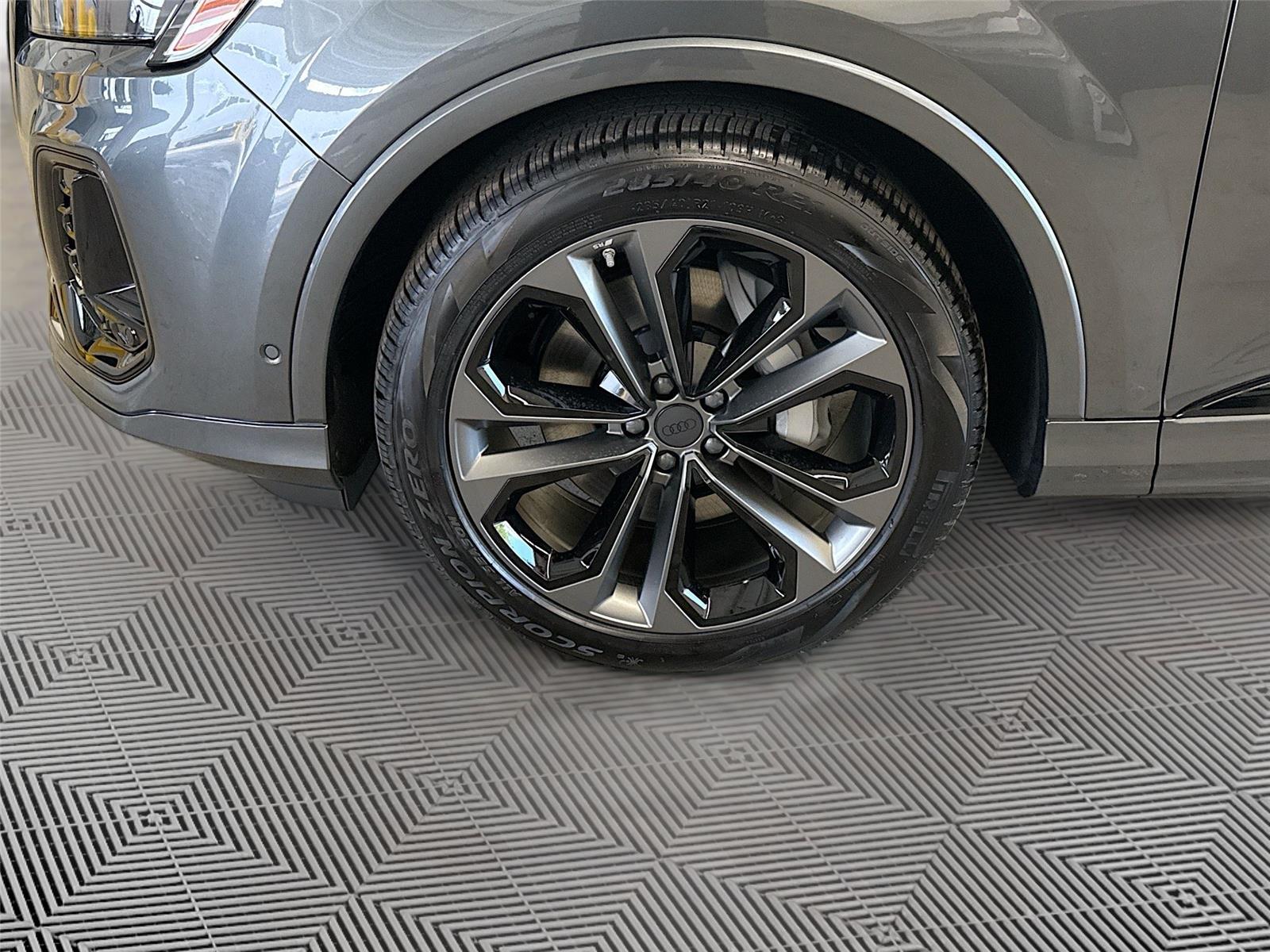 2026 Audi Q7 Premium Plus