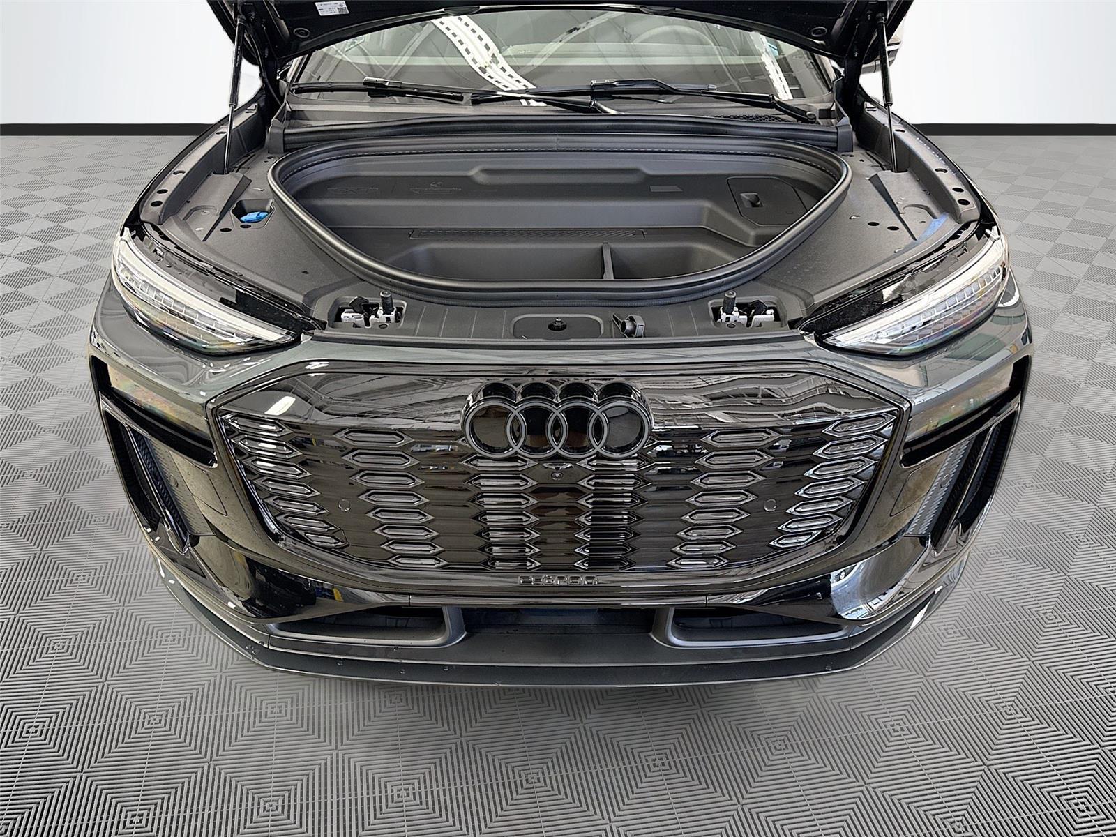 2027 Audi Q6 e-tron Premium Plus