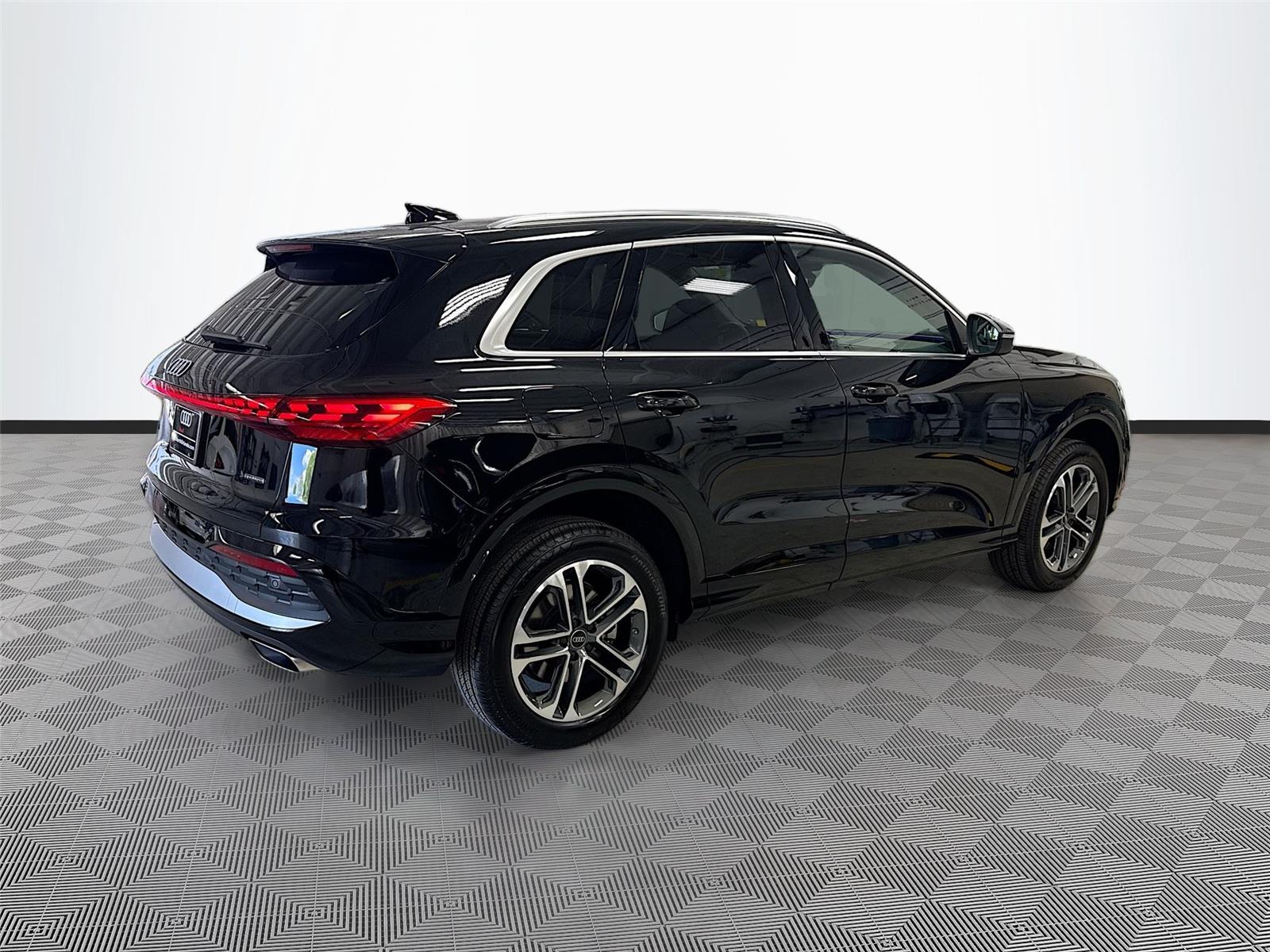 2025 Audi Q5 Premium