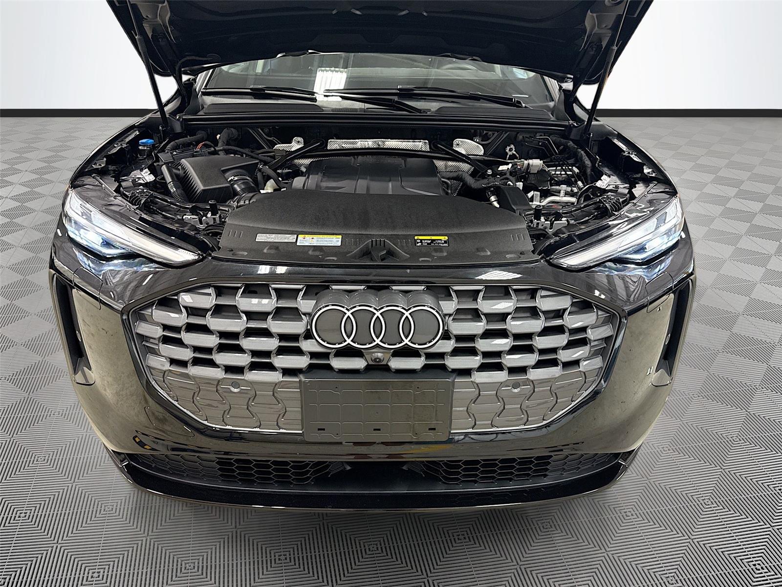 2025 Audi Q5 Premium