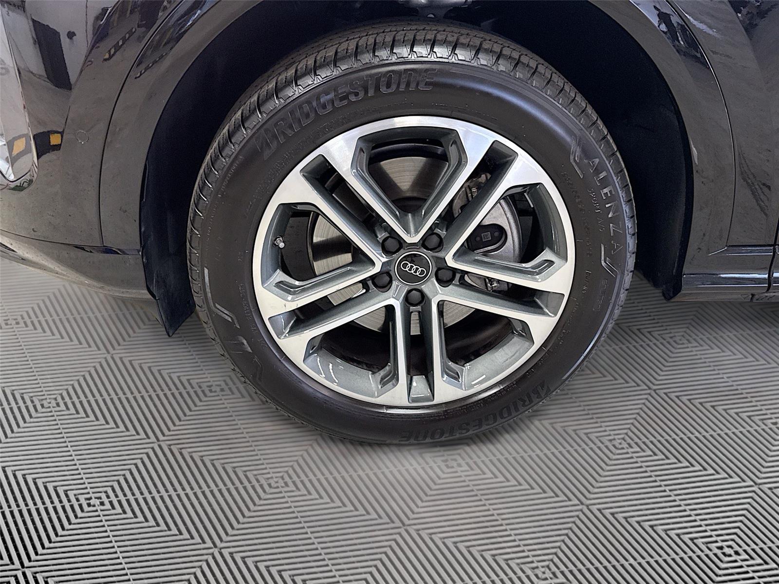 2025 Audi Q5 Premium