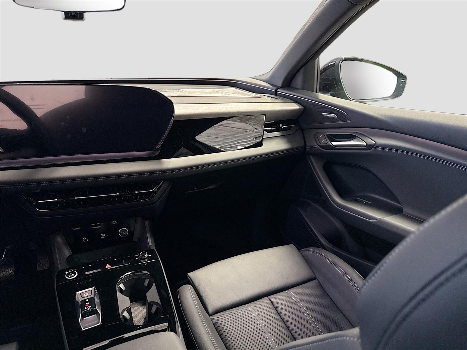 2027 Audi Q6 e-tron Sportback Premium Plus