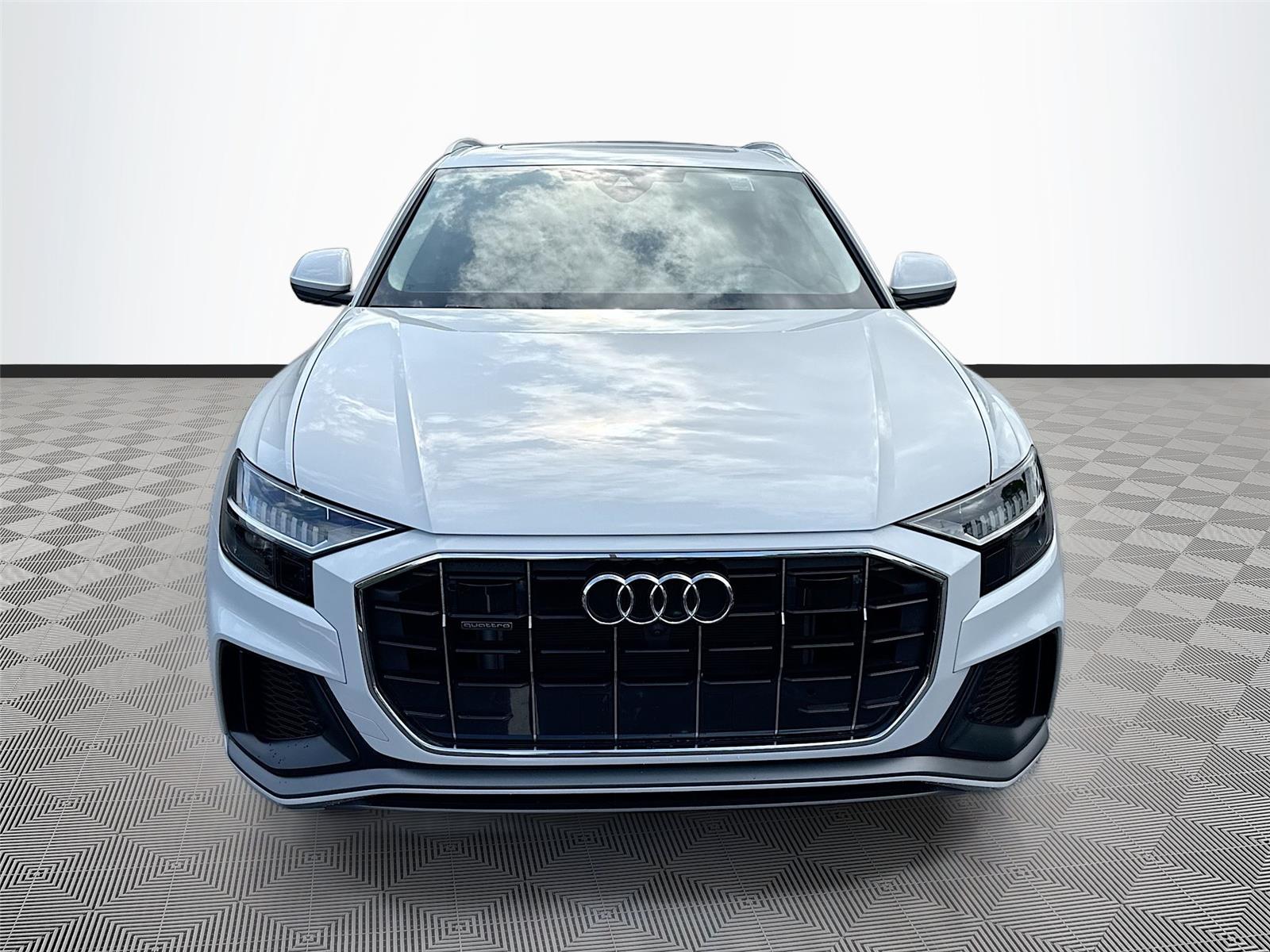 2023 Audi Q8 Premium Plus