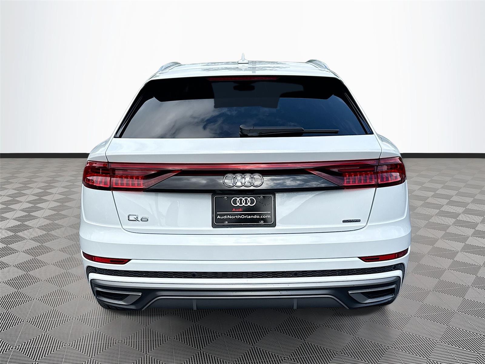2023 Audi Q8 Premium Plus