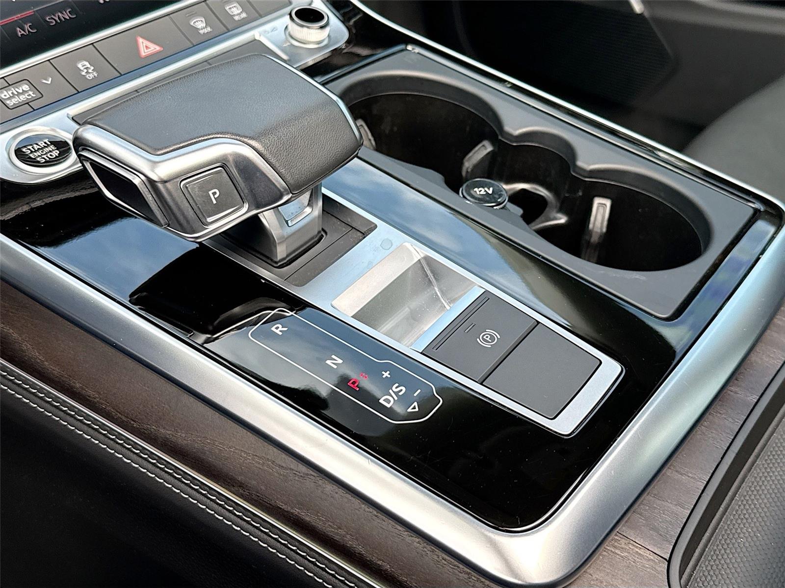 2023 Audi Q8 Premium Plus