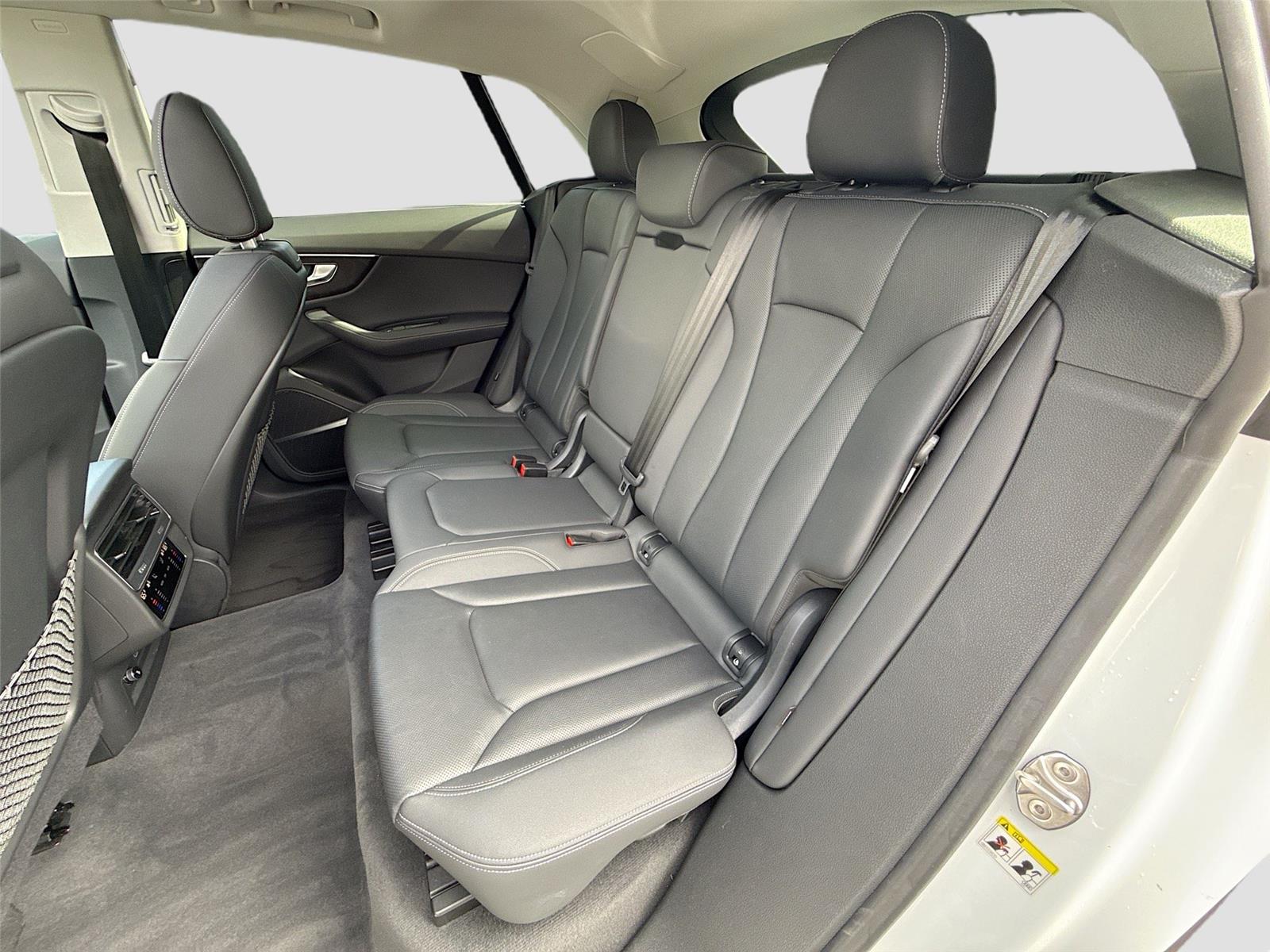 2023 Audi Q8 Premium Plus