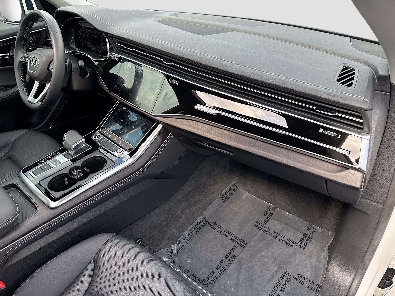 2023 Audi Q8 Premium Plus