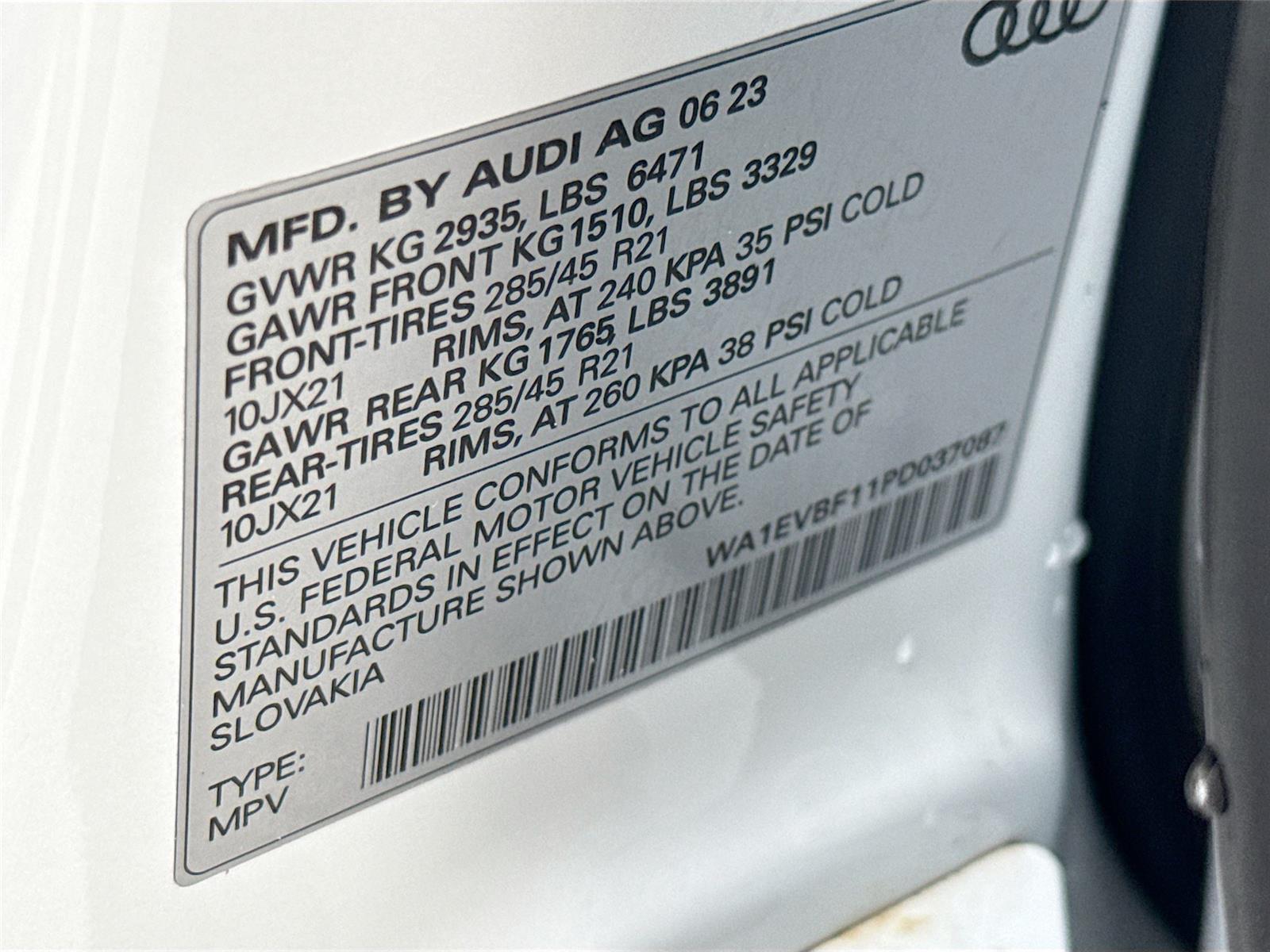 2023 Audi Q8 Premium Plus
