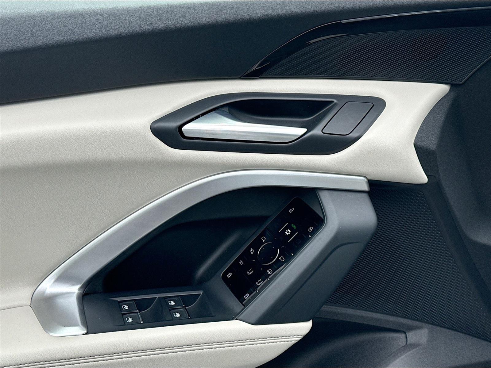 2025 Audi Q5 Premium