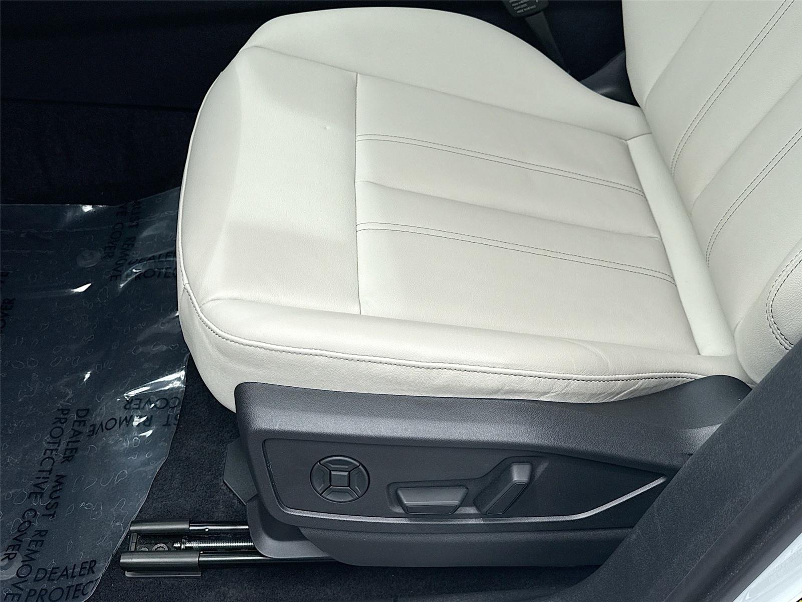 2025 Audi Q5 Premium