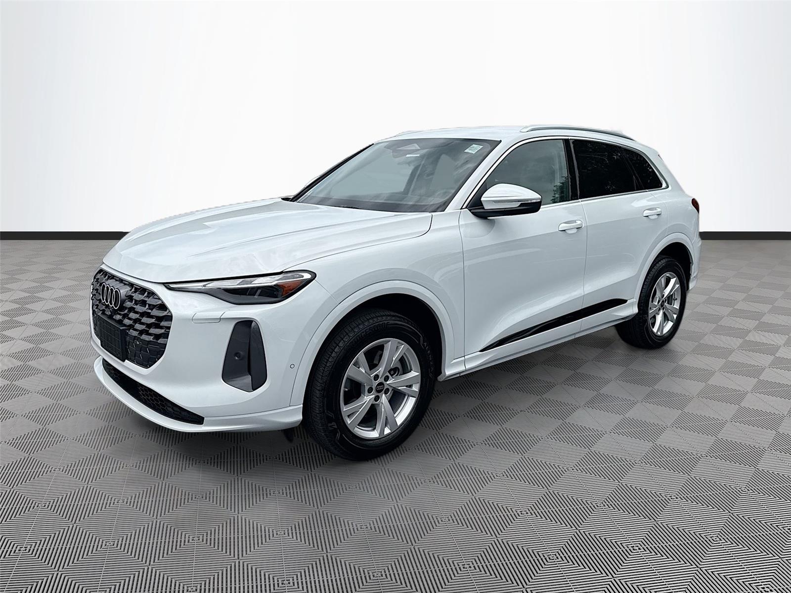 2025 Audi Q5 Premium