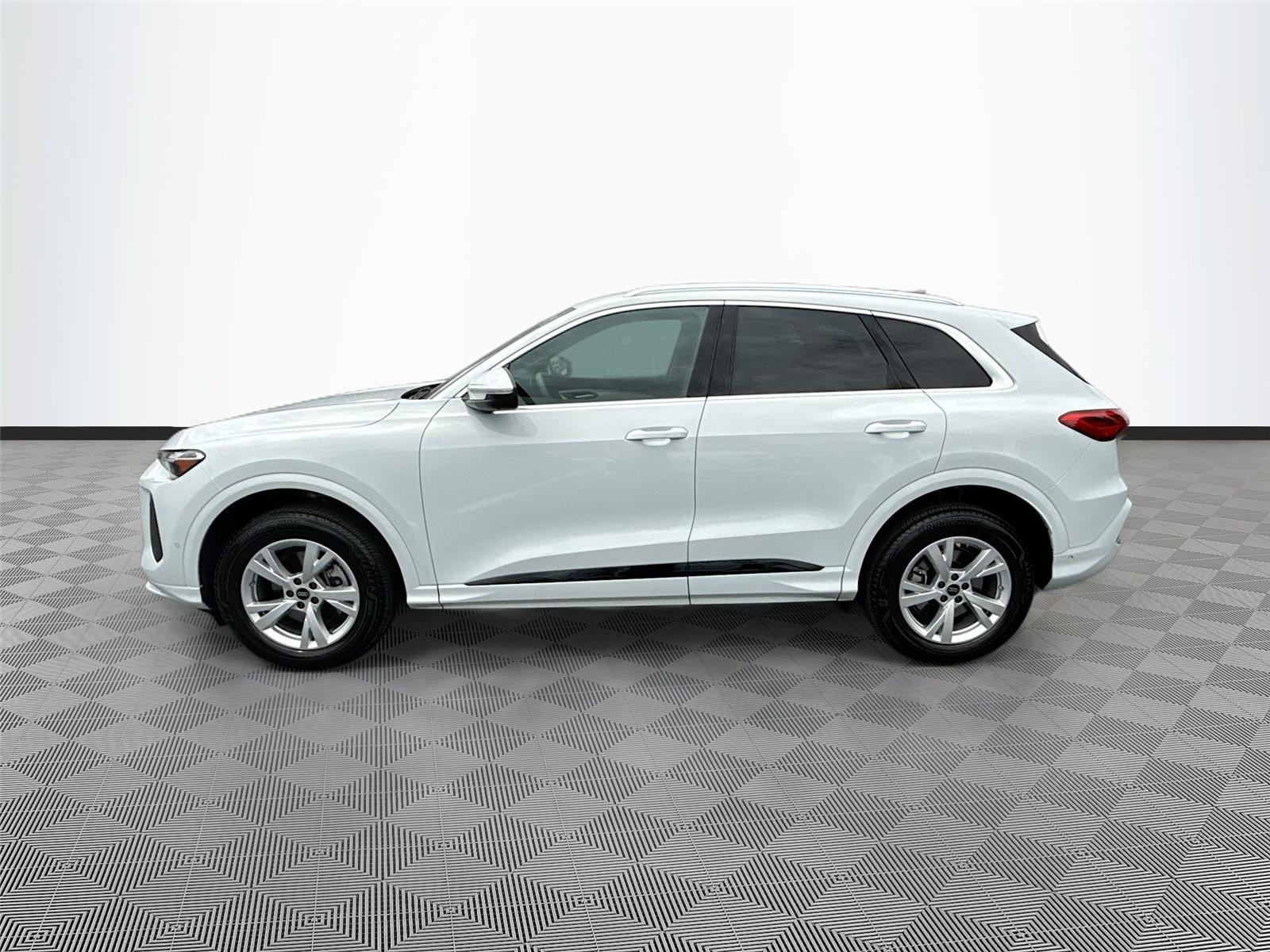 2025 Audi Q5 Premium