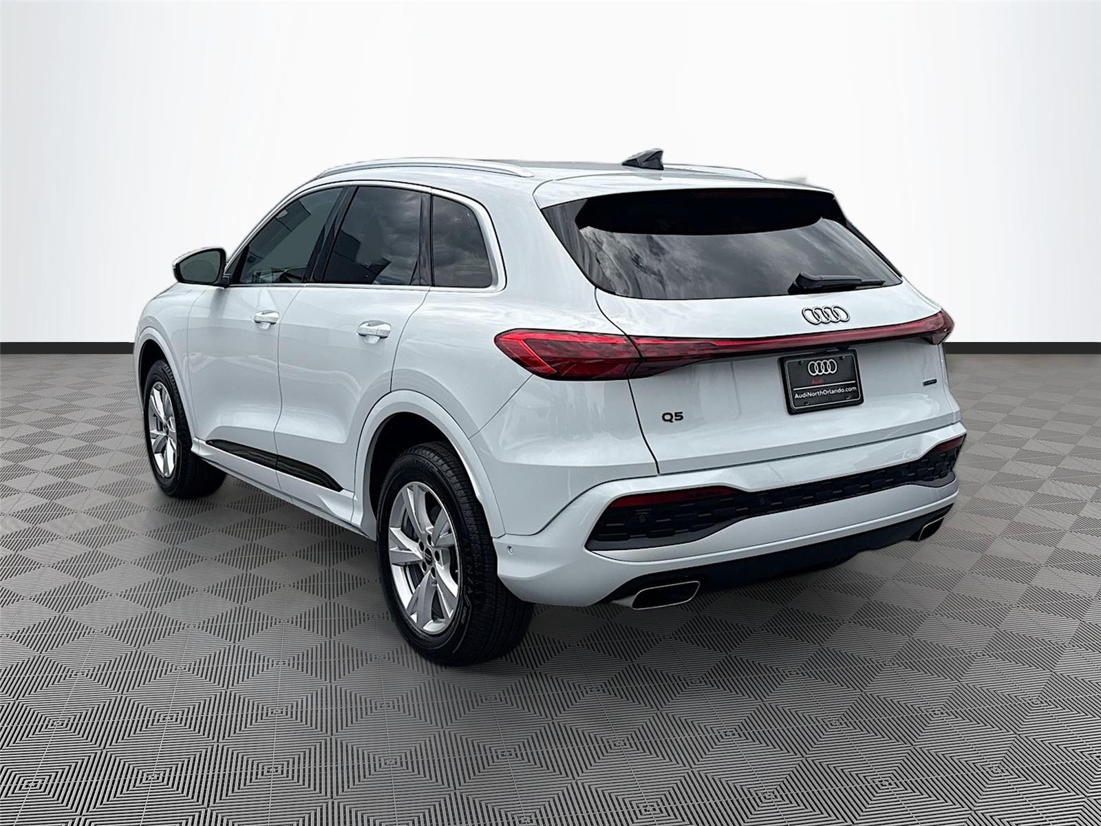 2025 Audi Q5 Premium