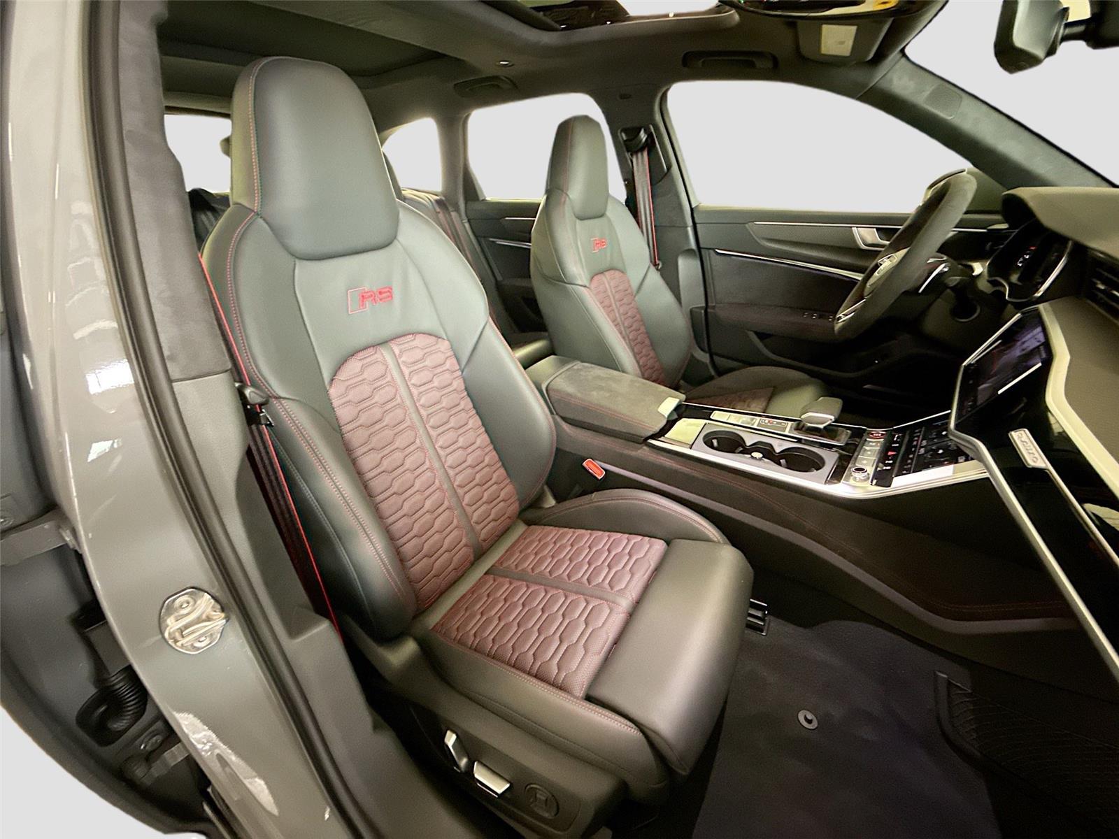 2026 Audi RS 6 Avant performance