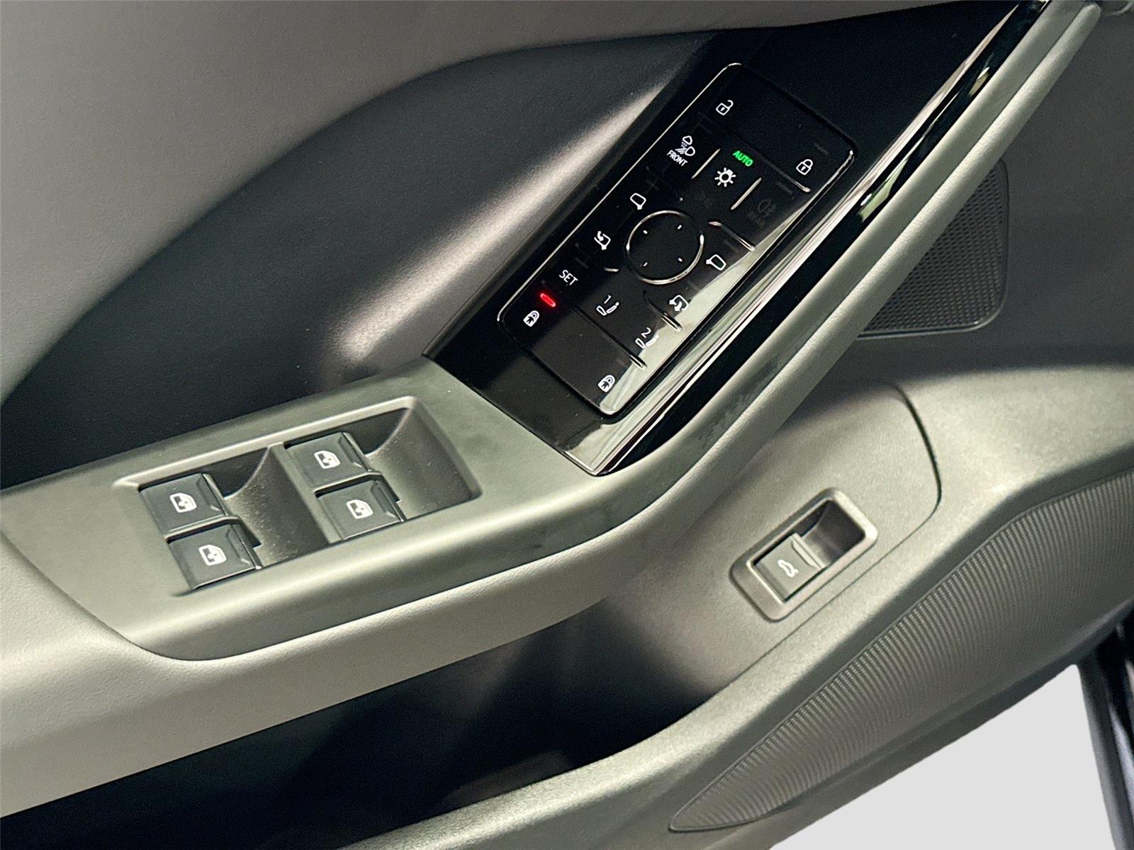 2027 Audi Q6 e-tron Prestige