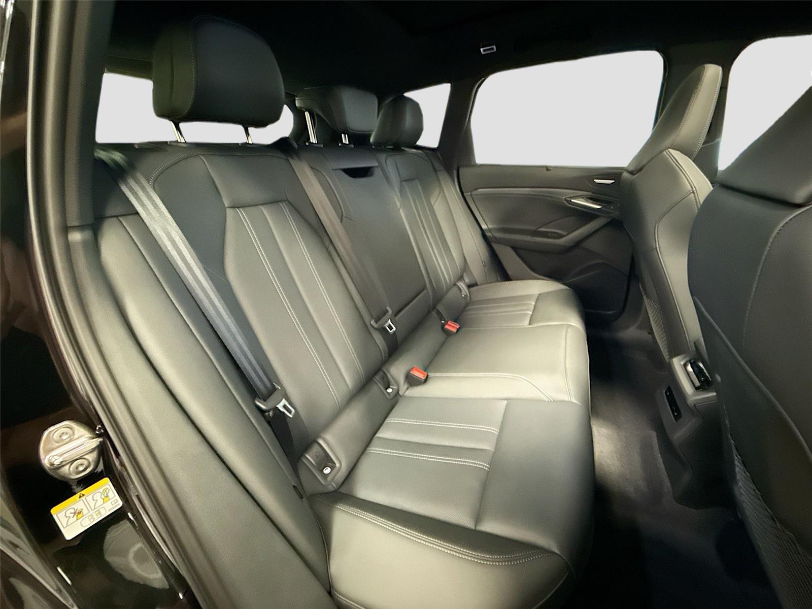 2027 Audi Q6 e-tron Prestige