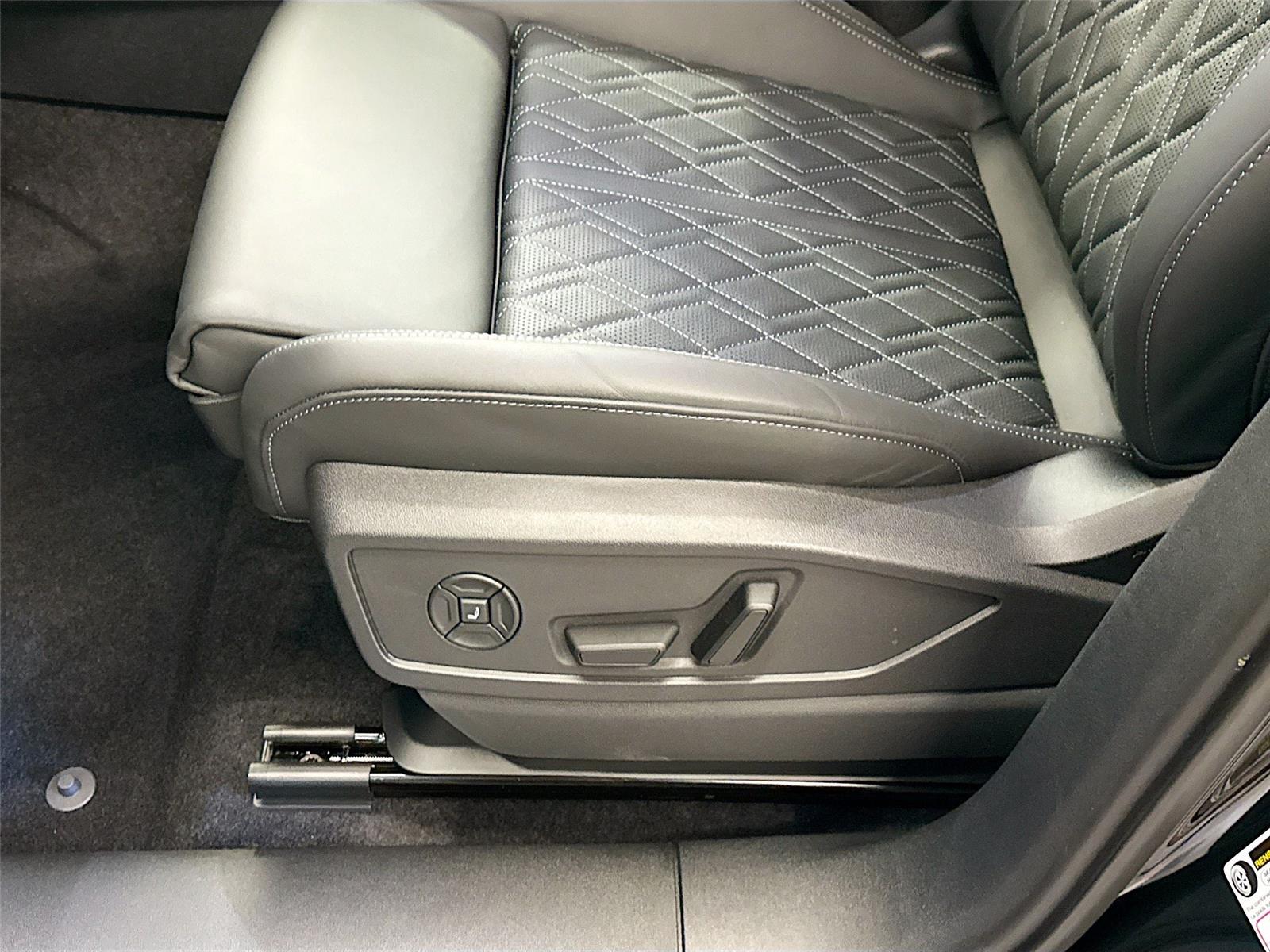 2026 Audi SQ5 Premium Plus