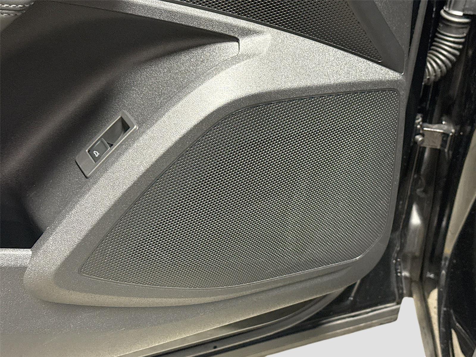 2025 Audi Q5 Premium