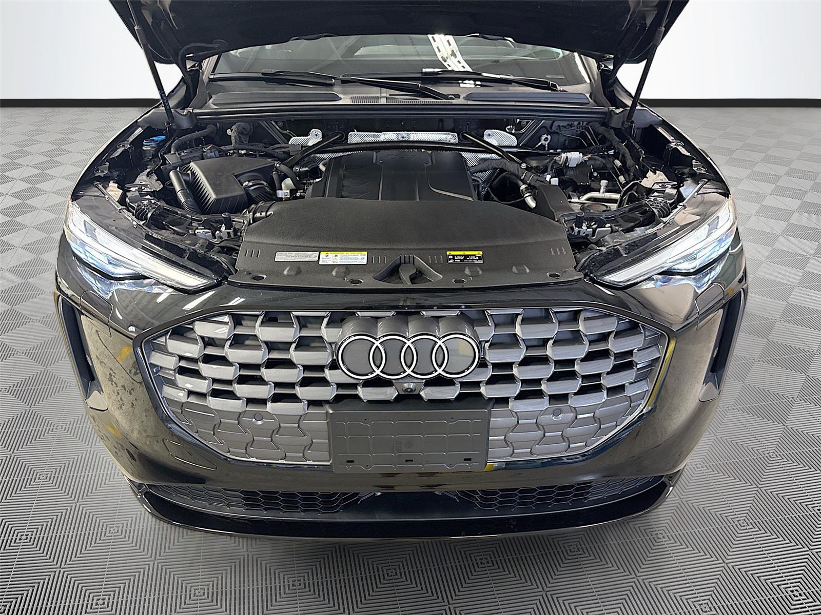 2025 Audi Q5 Premium