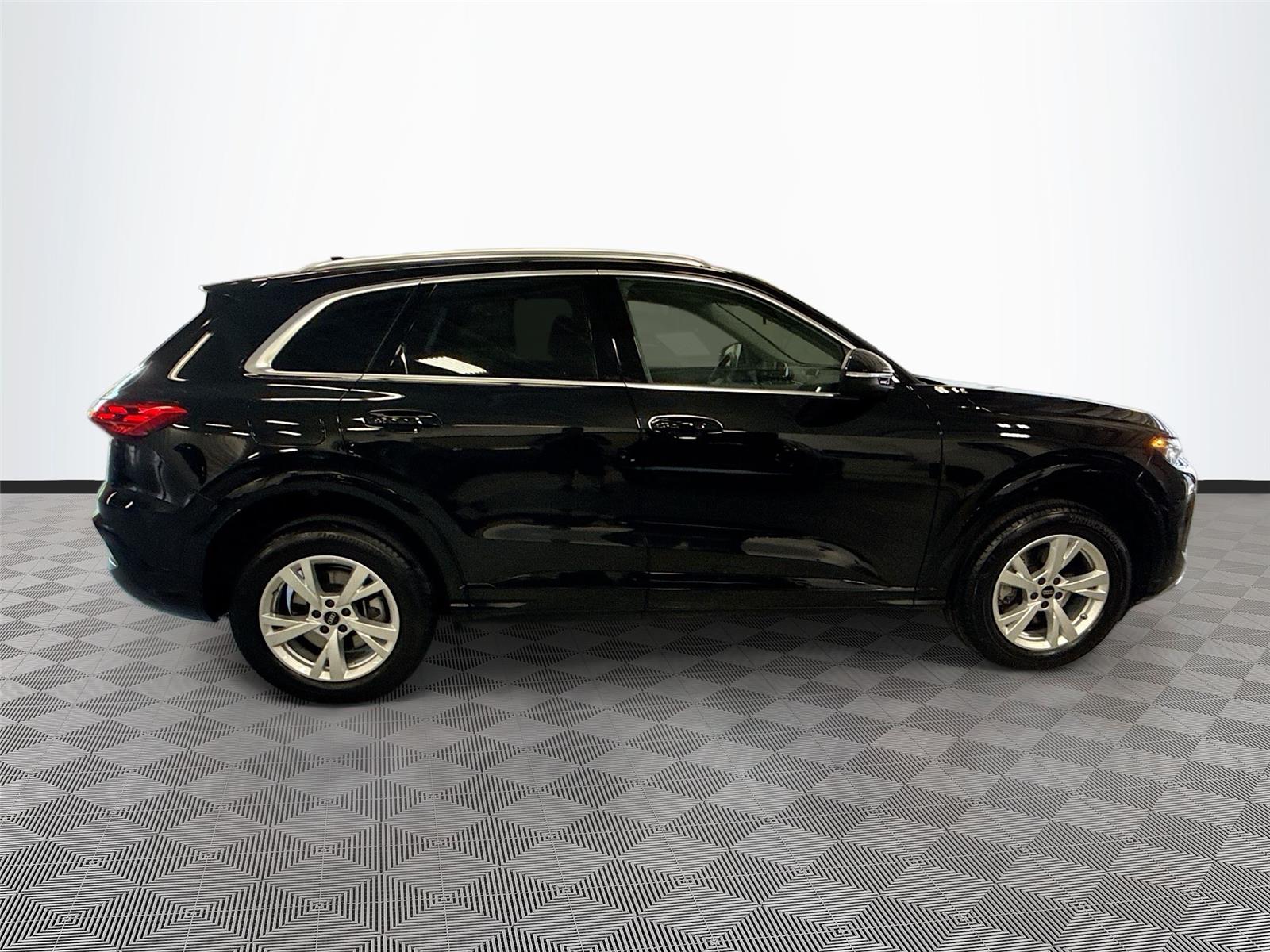 2025 Audi Q5 Premium
