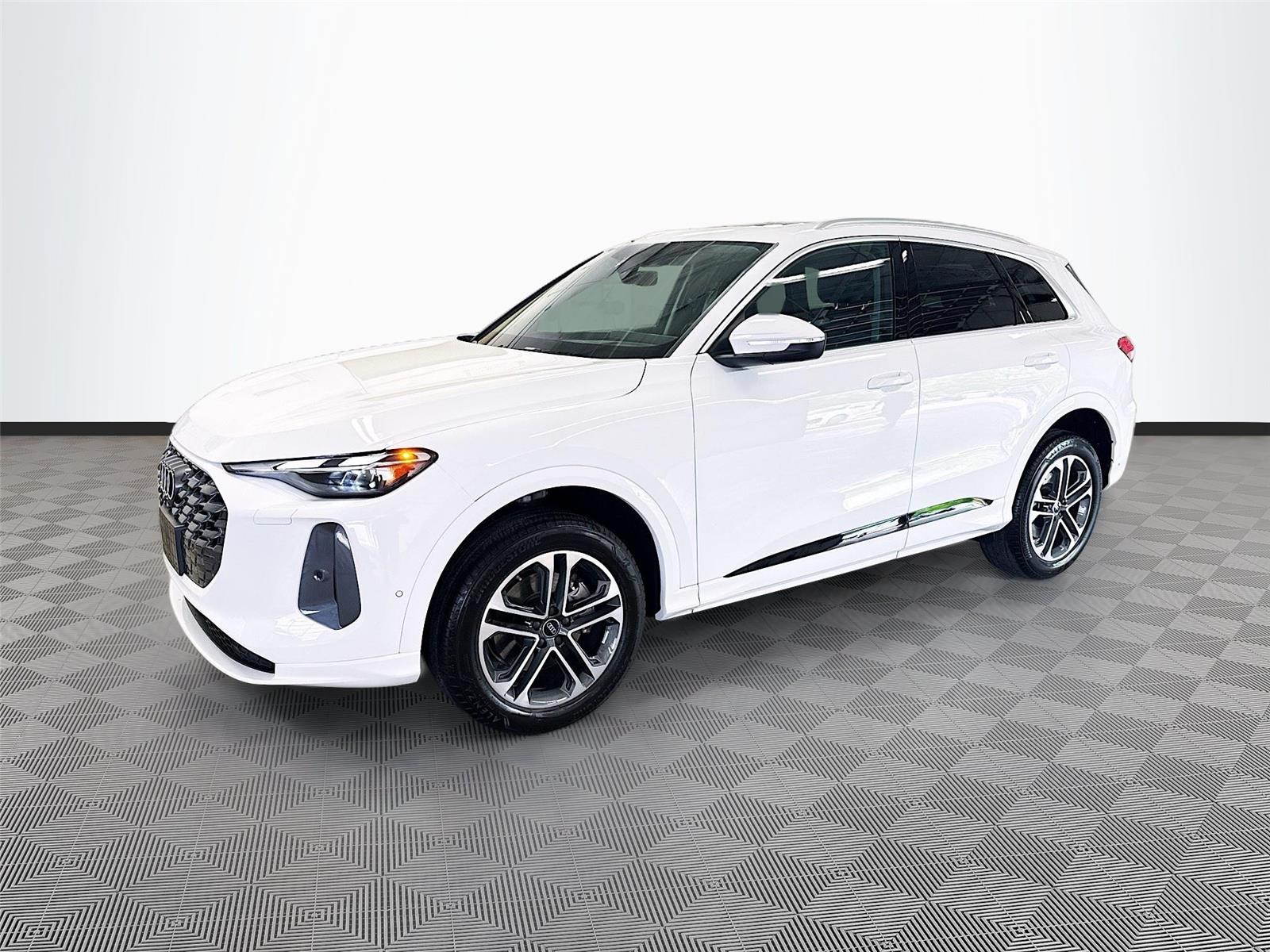 2025 Audi Q5 Premium