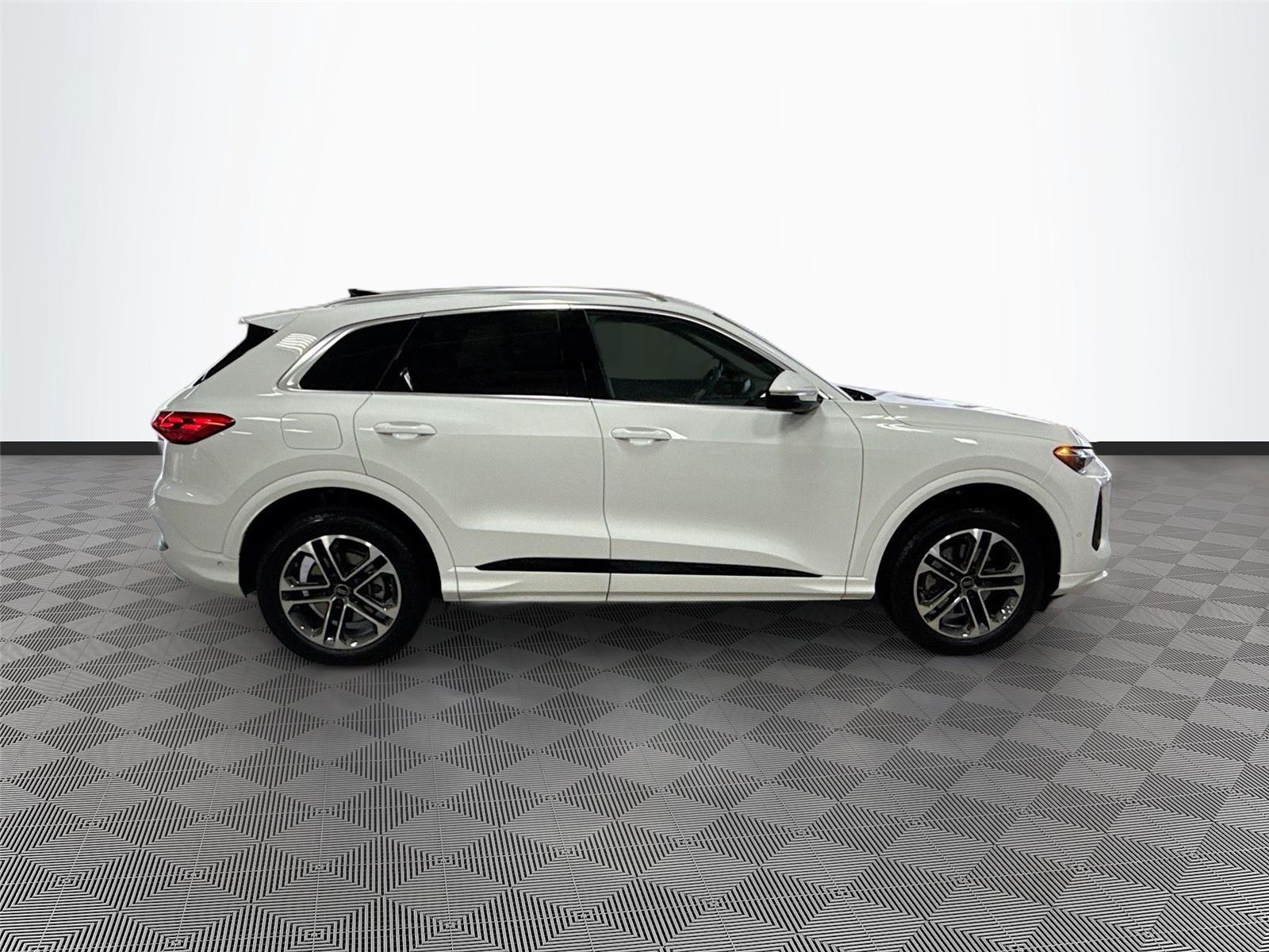 2025 Audi Q5 Premium